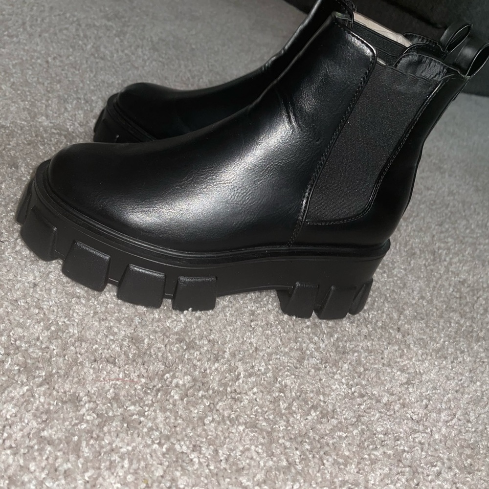 Chunky Black Boots